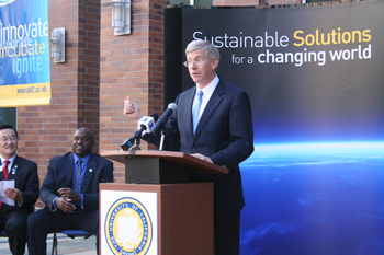 Poneman announces UCI's inclusion in the 2015 Solar Decathlon to be held at Orange County's Great Park. (All photos courtesy of Samueli School.)